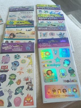Disney Kids Sticker Pack - Assorted Characters (Blue, Purple, Green)